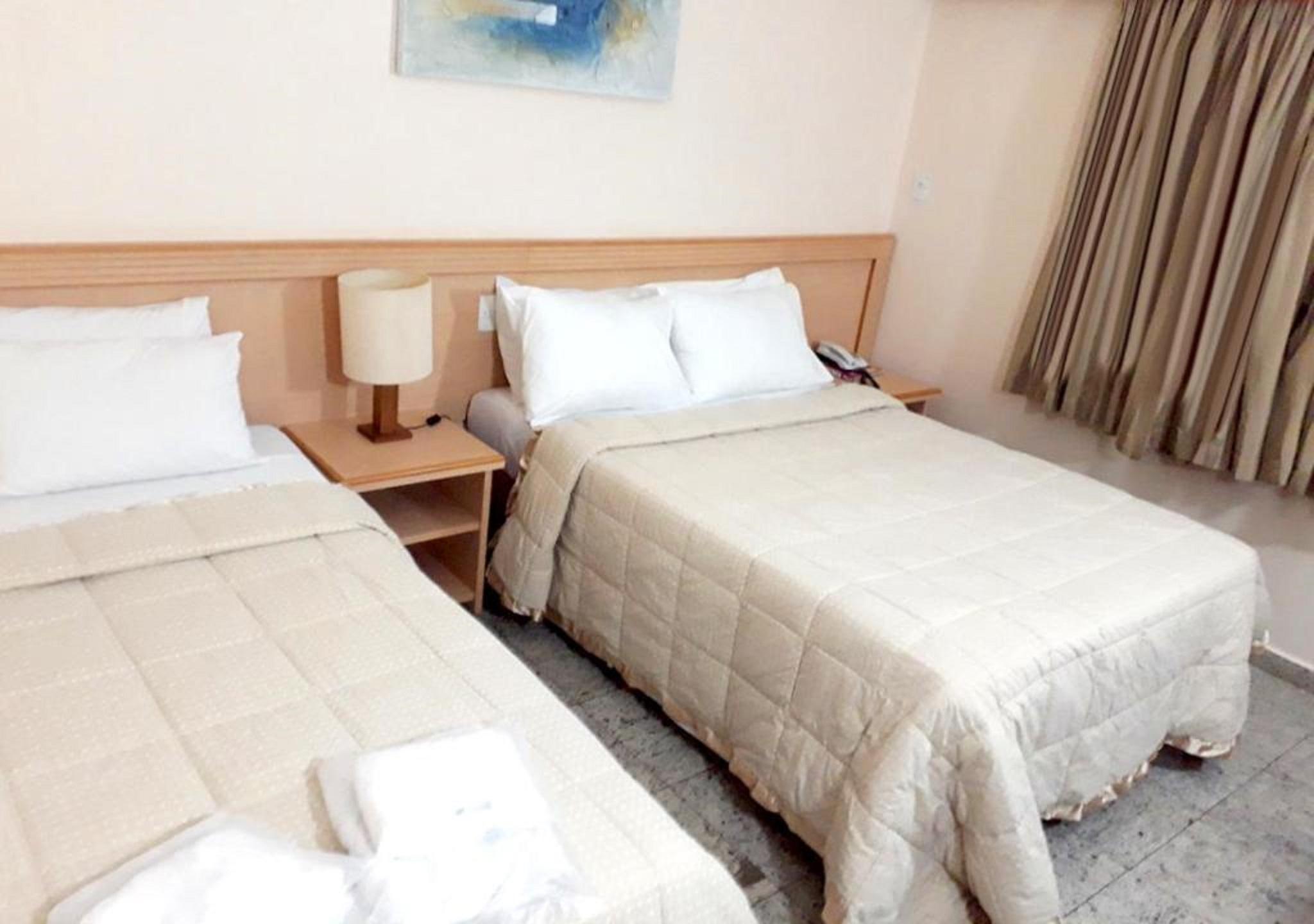 Hotel Golden Park Uberaba By Nacional Inn Esterno foto