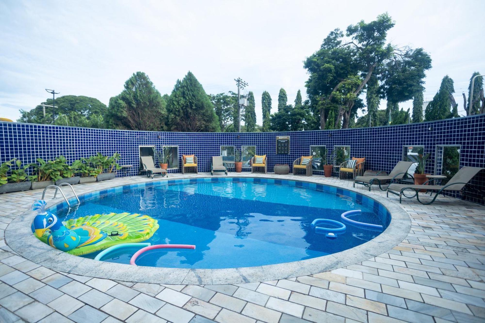 Hotel Golden Park Uberaba By Nacional Inn Esterno foto