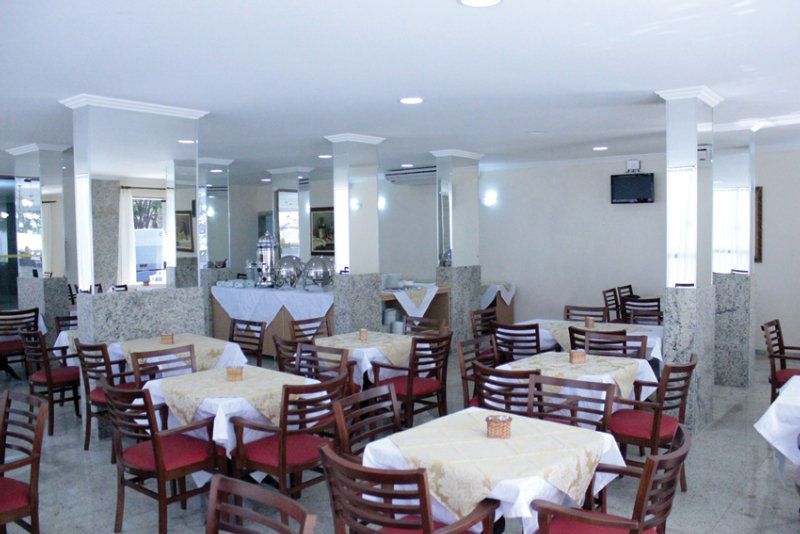 Hotel Golden Park Uberaba By Nacional Inn Esterno foto