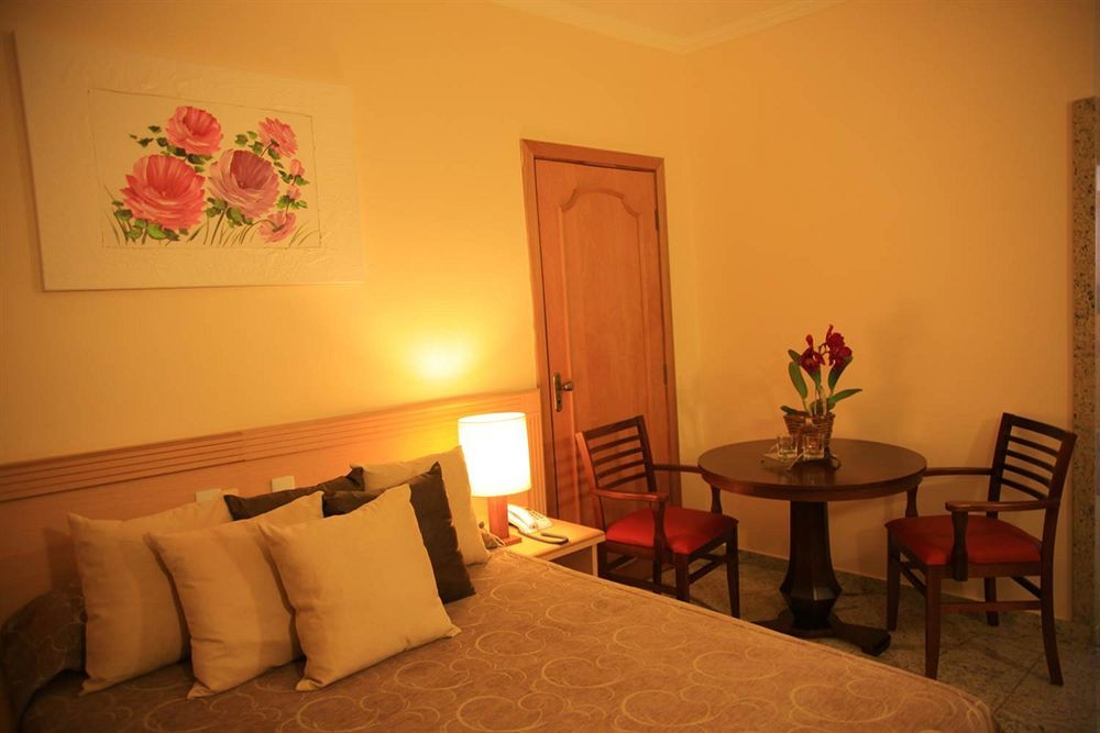 Hotel Golden Park Uberaba By Nacional Inn Esterno foto